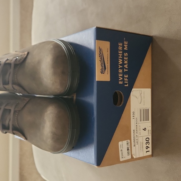 Blundstone Boots - Picture 2 of 9